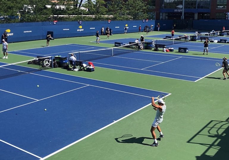 Australian Open: Auftaktsiege für Zverev, Djokovic und Halep