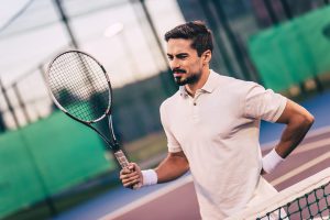 Rückenschmerzen: Richtig vorbereitet zum schmerzfreien Tennisspiel